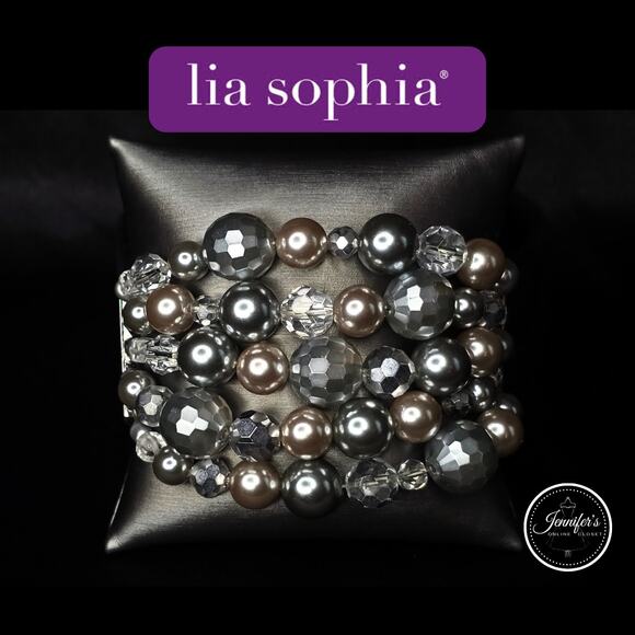 Lia Sophia "Plaza" Gray-Toned Pearls and Crystal Cut 5-Strand Stretch Bracelet - Picture 1 of 10